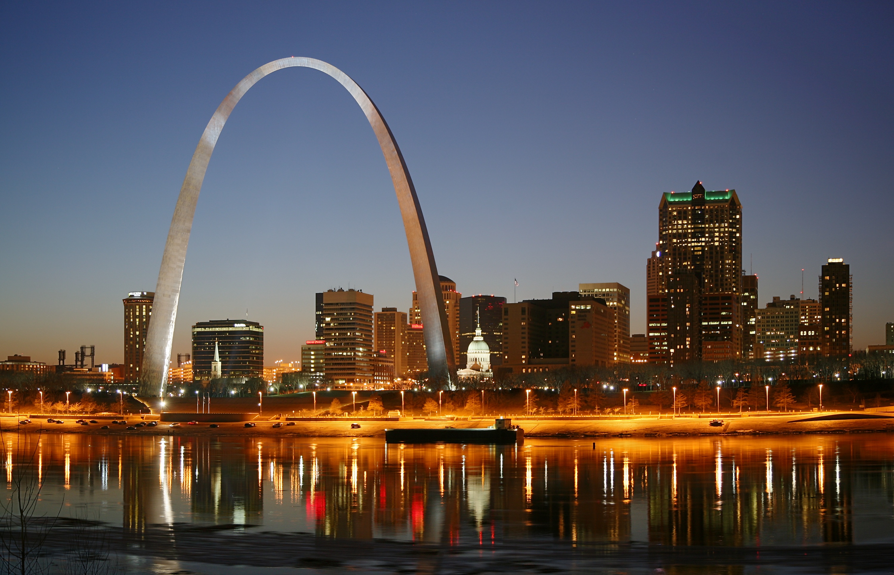The Gateway Arch and downtown St. Louis skyline